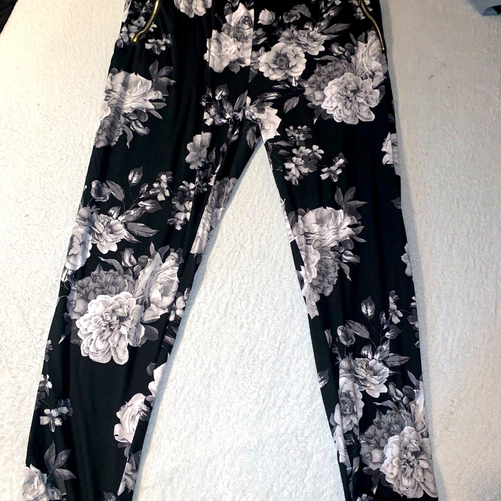 Eye candy 3xl floral pants with zipper pockets